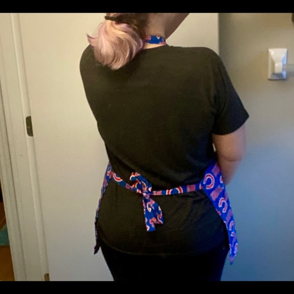 Chicago Cubs Apron - Like New - SOLD - Picture 11 of 12